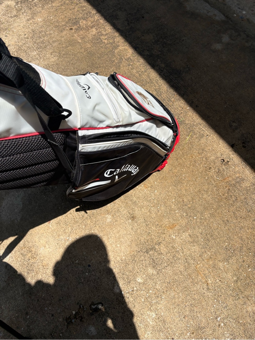 Callaway White, Black and Red Stand Golf Carry Bag - Picture 4 of 4